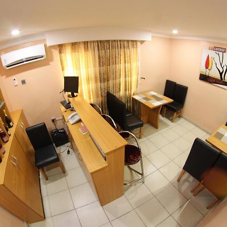 Celia'S Suites Abeokuta Exterior photo
